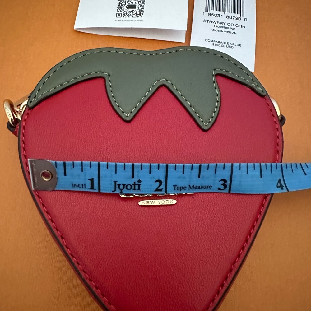 ❤️❤️❤️NeW coach strawberry coin case on a chain/Crossbody bag/wallet ❤️❤️❤️ - Picture 10 of 11